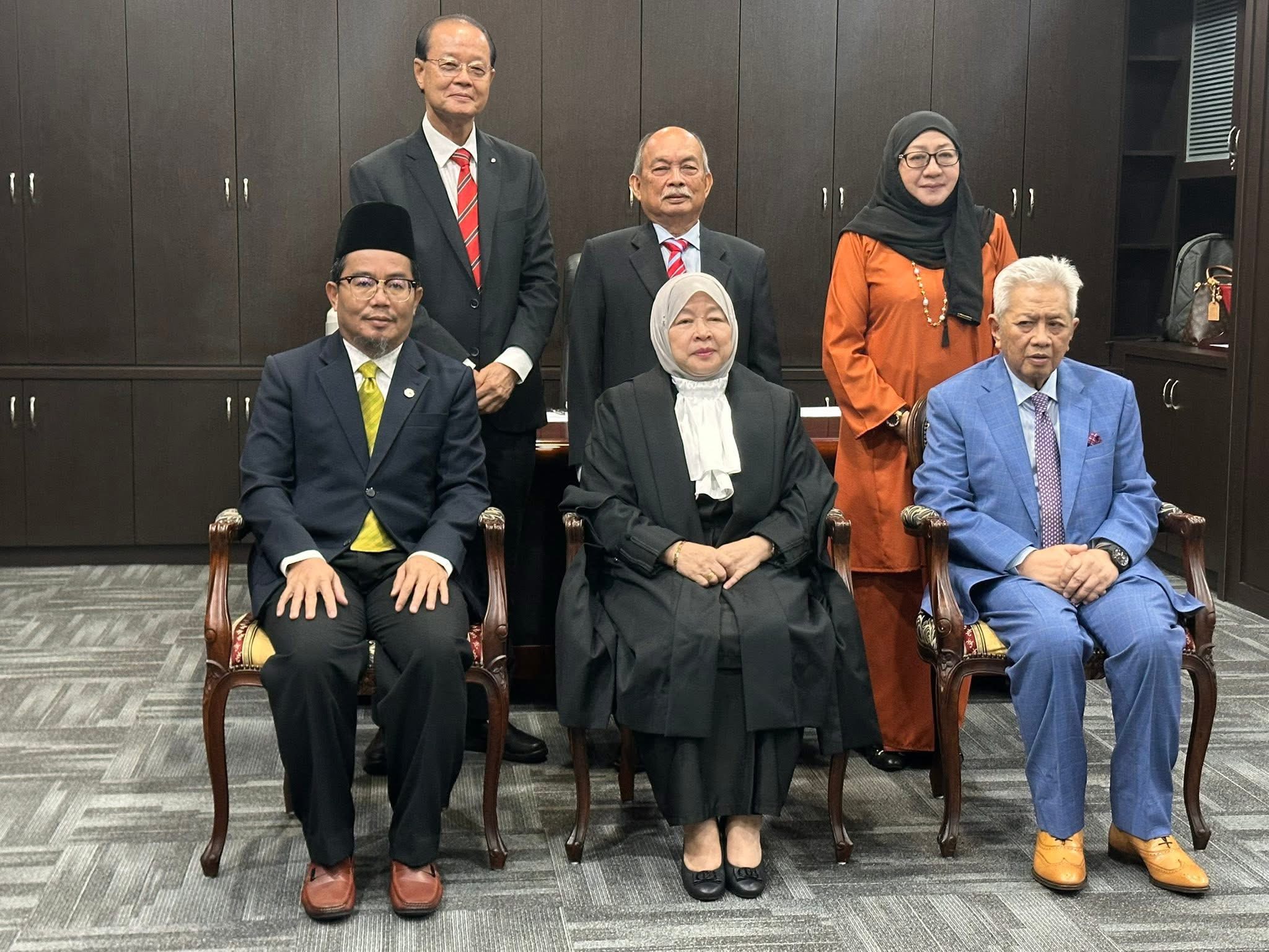 Ombudsman Office take picture together after oath of office
